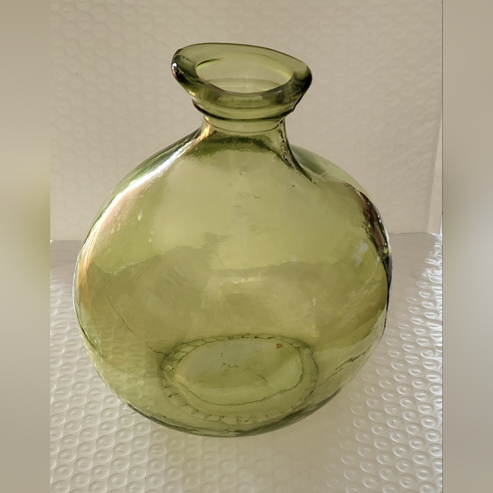 Vidrios San Miguel 100% Recycled  Green Glass Bulb Vase